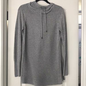 Comfy long sleeve grey sweeter